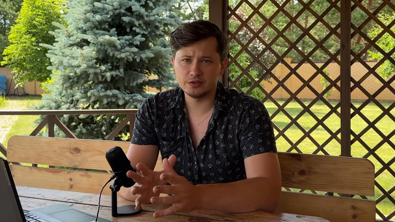Что важно: индикатор публичный и бесплатный. (10:05)