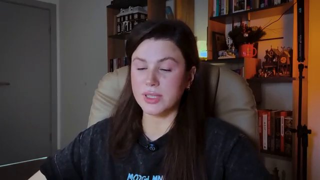 Ещё одно наблюдение: все три материала упоминают нейросети, но с разными… (06:03)