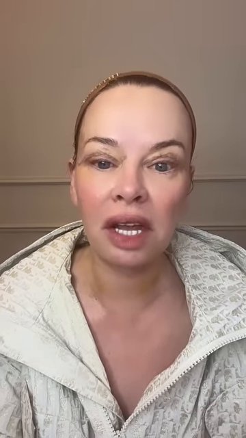Прошёл год. (06:12)