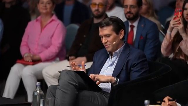 Но здесь важна оговорка. (32:53)